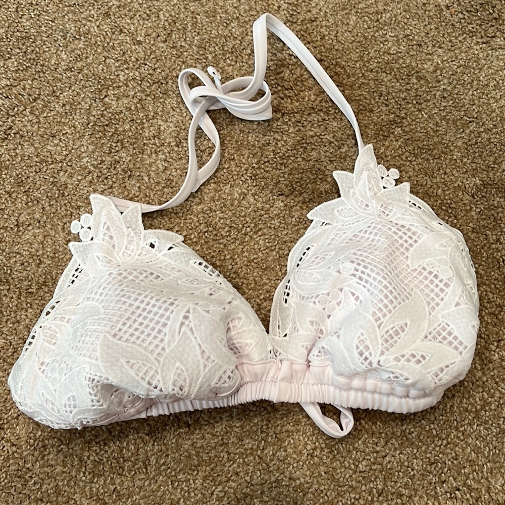 Swim top. White.